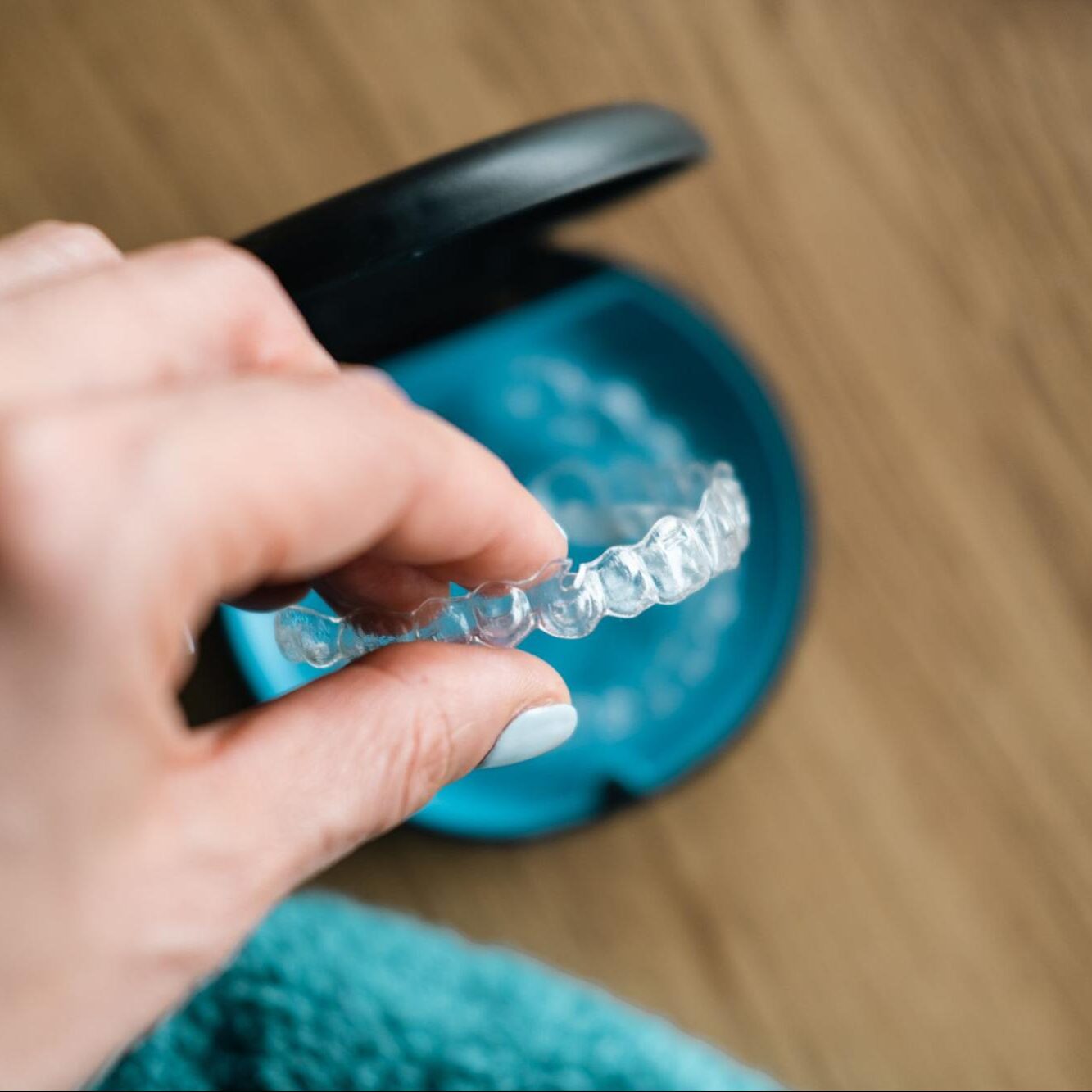 How to Stick to Your Invisalign Schedule When Traveling